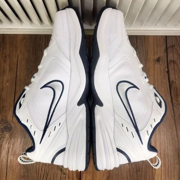 Nike Air Monarch IV Mens 8.5 White Silver Dad Training Sneakers Shoes 415445-102