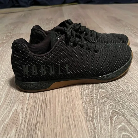 NOBULL Black Gum Outwork Lace Up Sneaker Shoes Size Women’s 8.5 Men’s 7 Like New