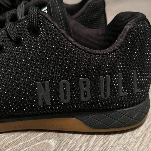 NOBULL Black Gum Outwork Lace Up Sneaker Shoes Size Women’s 8.5 Men’s 7 Like New