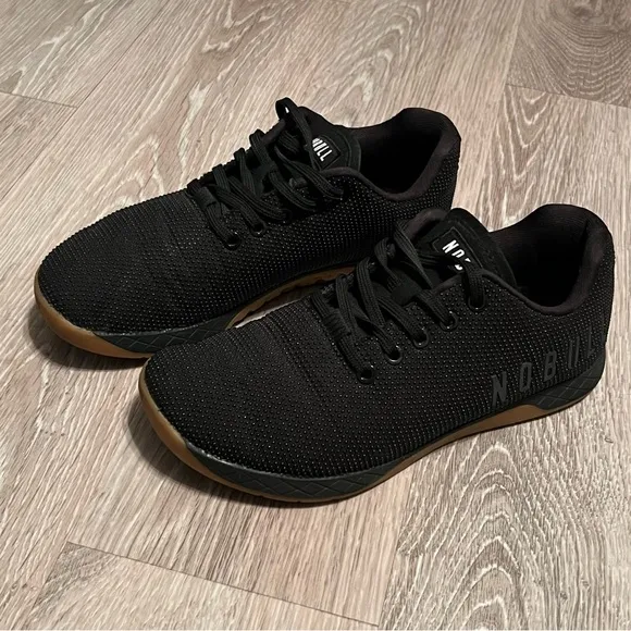 NOBULL Black Gum Outwork Lace Up Sneaker Shoes Size Women’s 8.5 Men’s 7 Like New