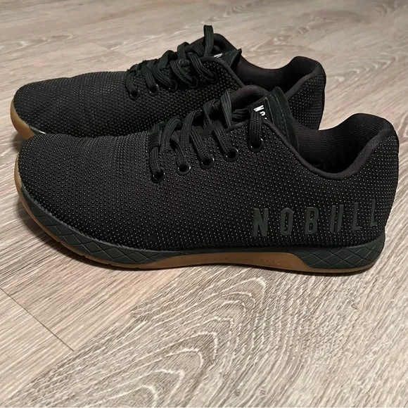 NOBULL Black Gum Outwork Lace Up Sneaker Shoes Size Women’s 8.5 Men’s 7 Like New