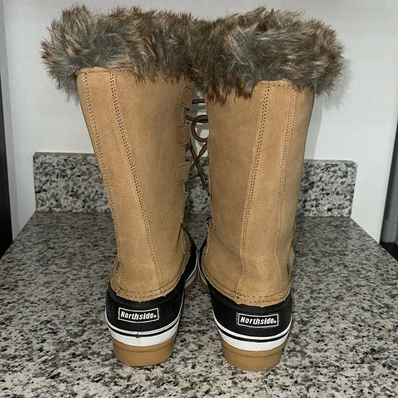 NORTHSIDE WOMEN KATHMANDU SUEDED SNOW BOOT SZ 9 WATERPROOF Tan and Black Lace up