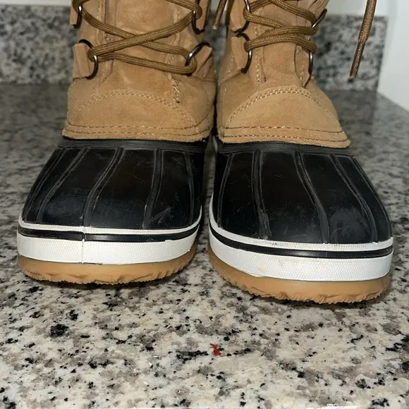 NORTHSIDE WOMEN KATHMANDU SUEDED SNOW BOOT SZ 9 WATERPROOF Tan and Black Lace up
