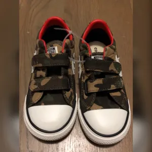 NWOB Converse All Star Army Fatigue Velcro Shoes
