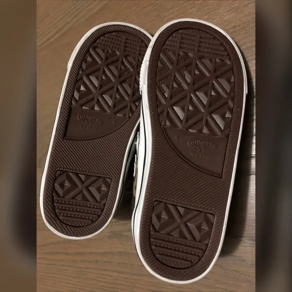 NWOB Converse All Star Army Fatigue Velcro Shoes