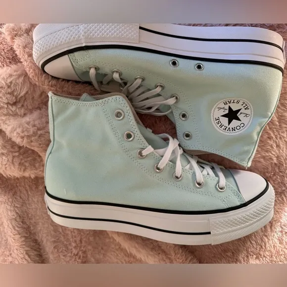 NWOB Converse Chuck 70 Recycled Canvas Hi-Top Sneakers Chance of Rain