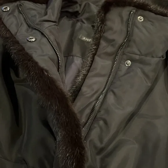 NWOT Beautiful Andrew Marc Genuine Mink Trimmed Coat Size M
