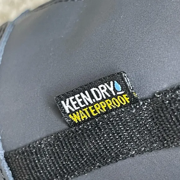 NWOT Keen waterproof boots