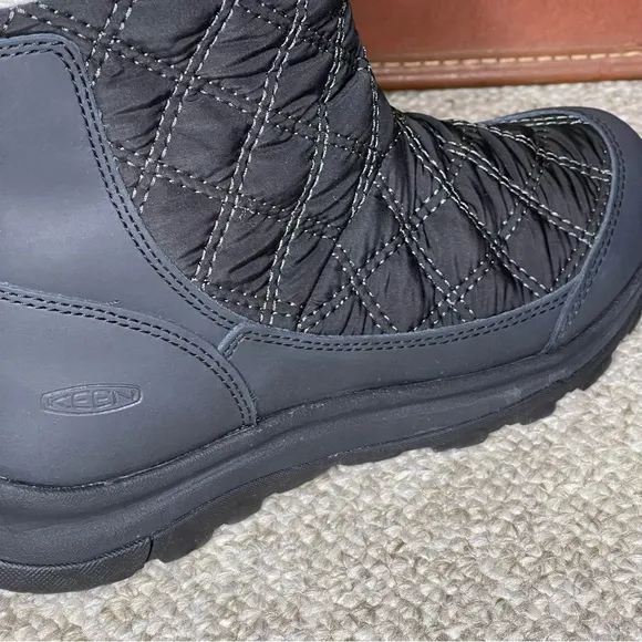 NWOT Keen waterproof boots