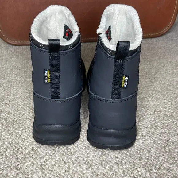 NWOT Keen waterproof boots