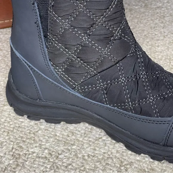 NWOT Keen waterproof boots