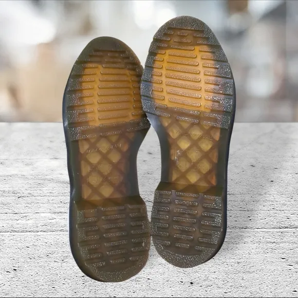 NWOT Or Box Dr Martens Adrian Loafer YS  Unisex Sizing 9L 8M