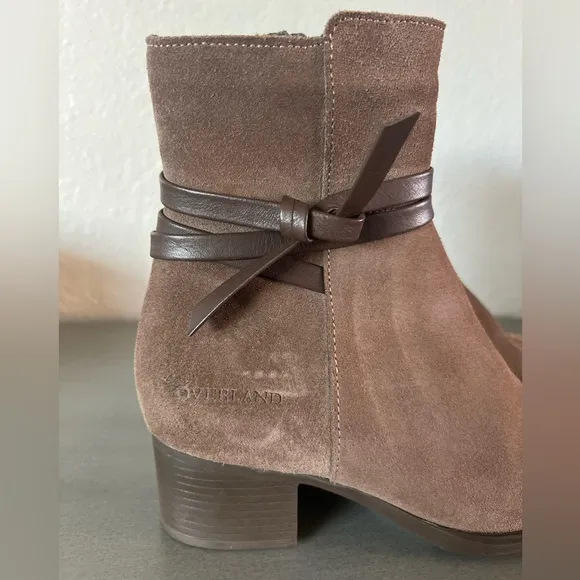 NWOT Overland Reveal Waterproof Suede Boots