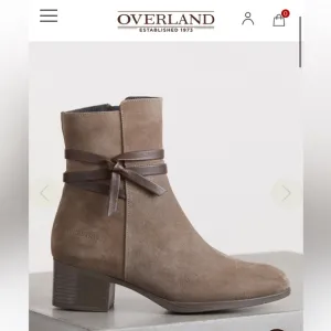 NWOT Overland Reveal Waterproof Suede Boots