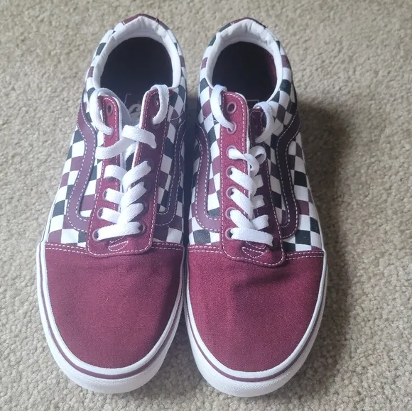 NWOT Vans Low Top Canvas Shoes