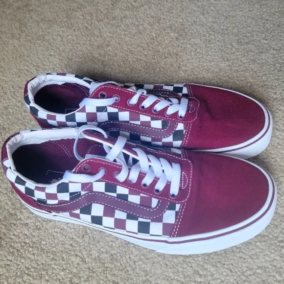 NWOT Vans Low Top Canvas Shoes