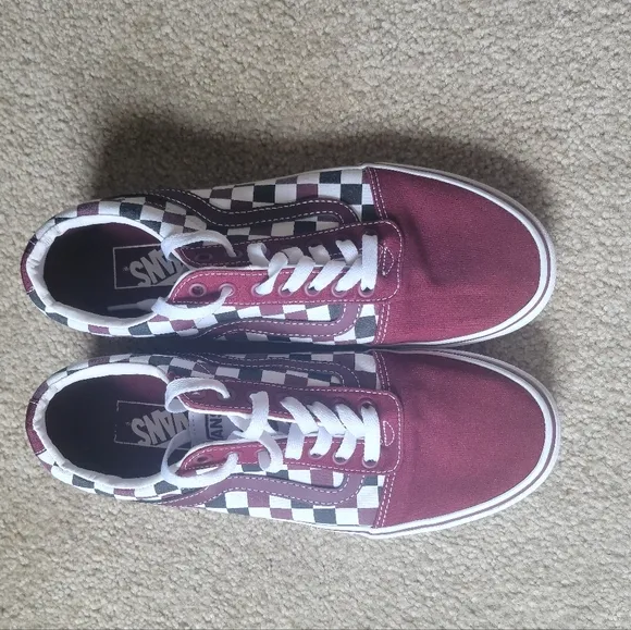 NWOT Vans Low Top Canvas Shoes