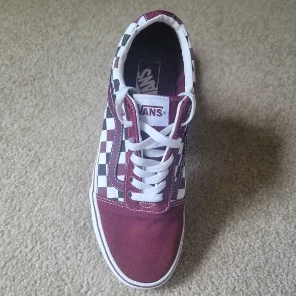 NWOT Vans Low Top Canvas Shoes