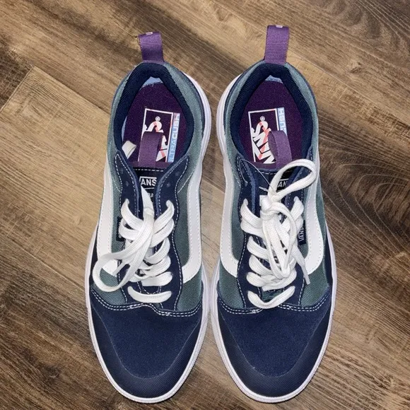 NWOT Vans UltraRange EXO SE Shoe/Sneakers