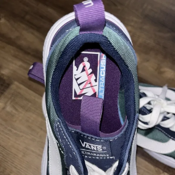 NWOT Vans UltraRange EXO SE Shoe/Sneakers