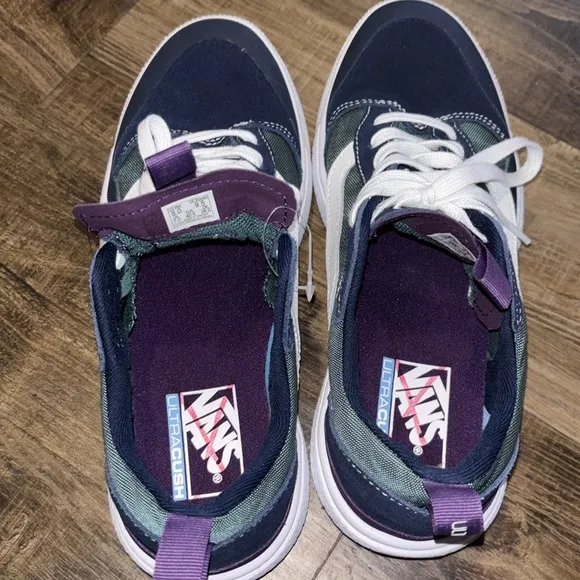 NWOT Vans UltraRange EXO SE Shoe/Sneakers