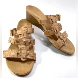 NWOT VIONIC Radia Women’s Orthotic BeigeAdjustable Triple Strap Sandal Size 7