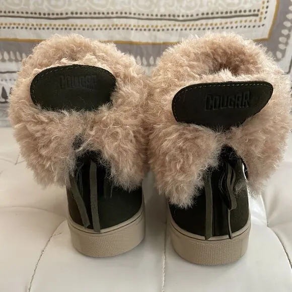 NWOT Women's Cougar Devan Waterproof Ankle Boots Size 8