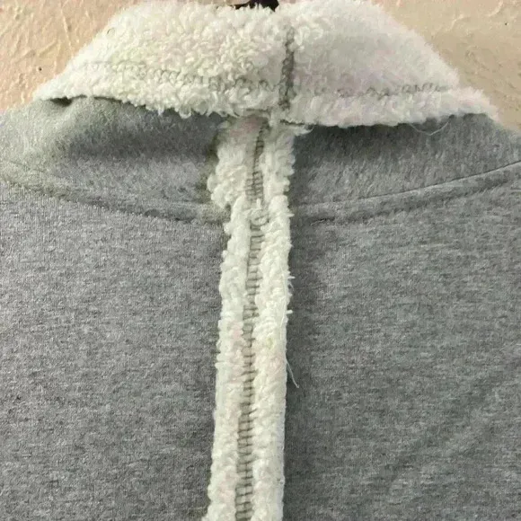 NWT $148 Karen Kane Gray Raw Edge Trendy Warm and Cozy Jacket Size Small