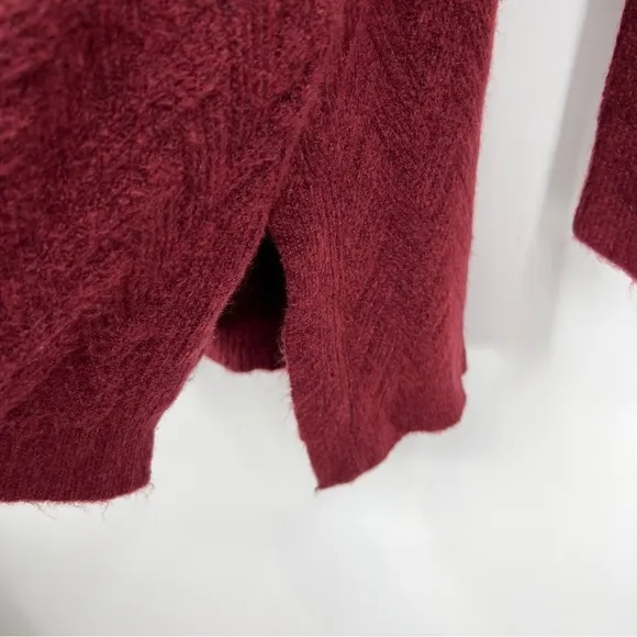 Nwt Chicos Herringbone Textured V-Neck Sweater Side Slit Tunic Cranberry Spice