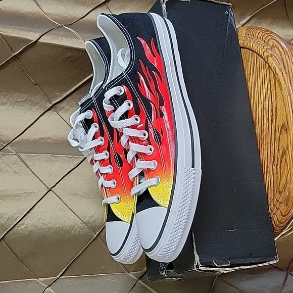 NWT- Converse Unisex ‘Chuck Taylor All Star’ Flame Canvas Sneakers