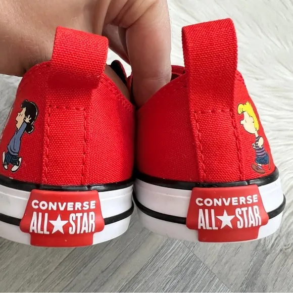 NWT Converse x Peanuts Chuck Taylor All Star 2V Lo Shoes