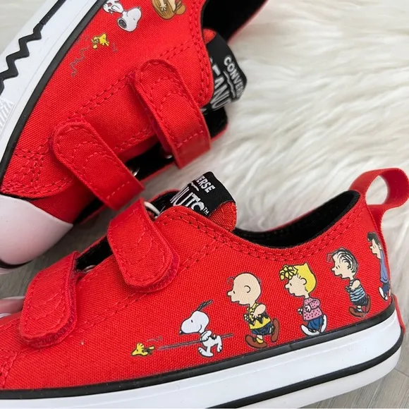 NWT Converse x Peanuts Chuck Taylor All Star 2V Lo Shoes
