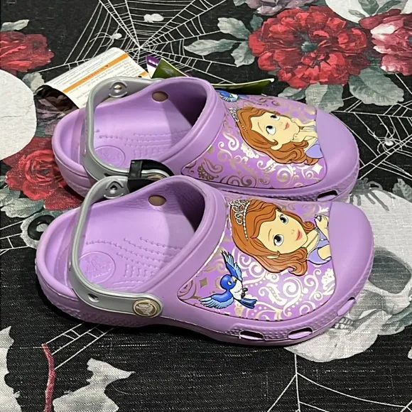 NWT CROCS DISNEY SOPHIA THE FIRST KID SHOES CLOGS SIZE JUNIORS 1Y YOUTH RARE