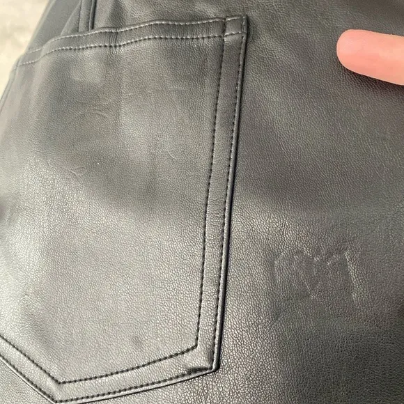 NWT Elan Stephanie Faux Leather Shorts