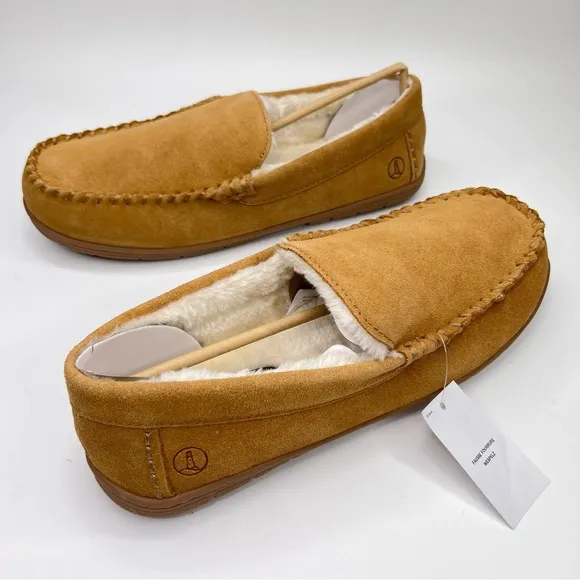 NWT Lands’ End Men’s English Tan Suede Leather Faux Fur Lined Moccasin Slippers