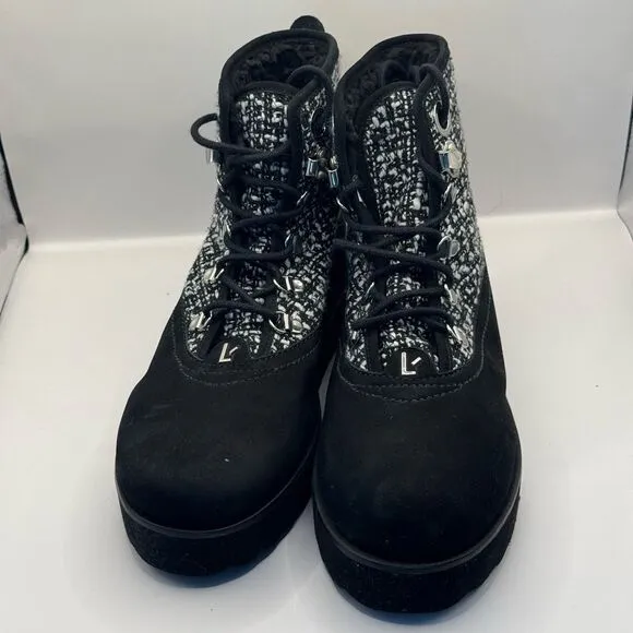 NWT LARROUDÉ Handmade Vail Boot In Black Tweed and Suede Size 6
