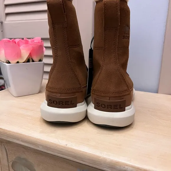 ⭐️NWT SOREL JOAN EXPLORER BOOTS⭐️