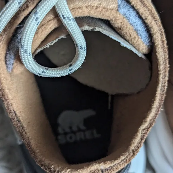 NWT Sorel Kinetic RNEGD Caribou Sneaker Boot in Tawny Buff/Quarry
