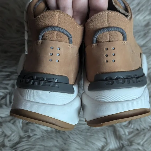 NWT Sorel Kinetic RNEGD Caribou Sneaker Boot in Tawny Buff/Quarry
