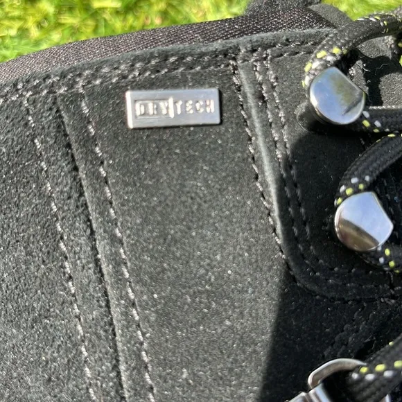 NWT UGG Brecken Lace Waterproof Boots