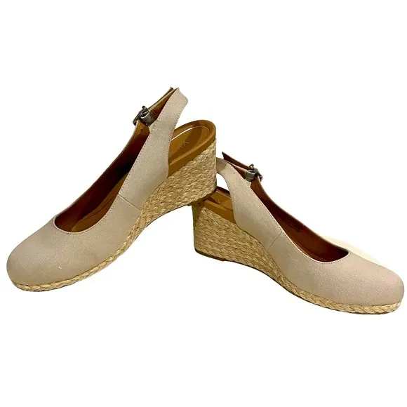 NWT Vionic Coralina Oat Canvas Espadrille Wedge Sandals Size 9 1/2