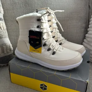 NWT!! Women’s Khombu Cold Winter Waterproof Boots, 11w, wide width, crea…