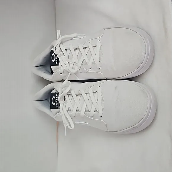Oakley | Men's White Split Ellipse LogoTennis Shoes Sz 12.5