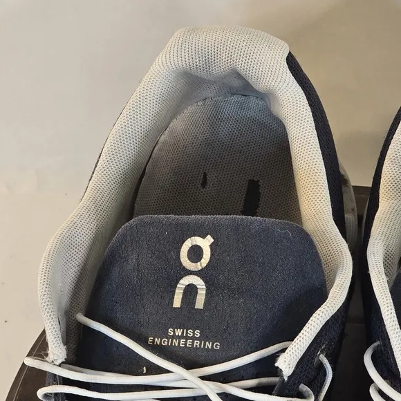 On Cloud 5 Mens 11.5 Running Shoes Athletic Sneakers Training Navy Cloudtech