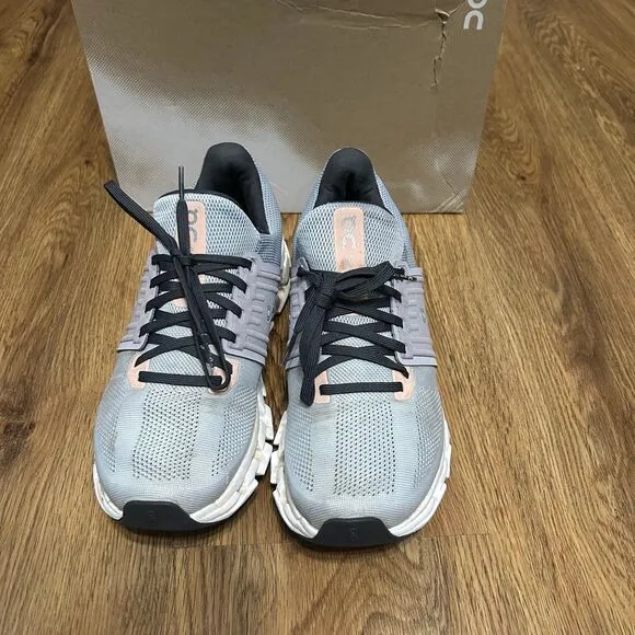 ON CLOUDSWIFT running lace up shoes sneakers women’s 9