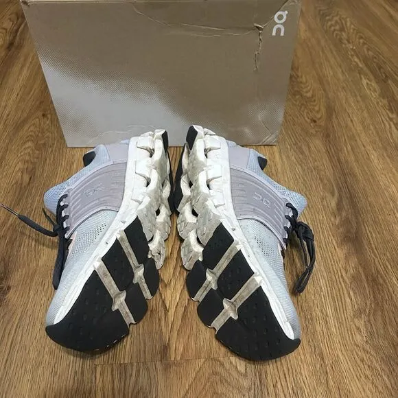 ON CLOUDSWIFT running lace up shoes sneakers women’s 9