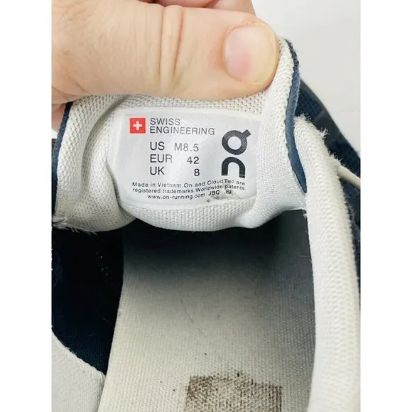 On Womens Swiss Engineering Cloud Sz US 8.5M Blue Running Shoes Sneakers