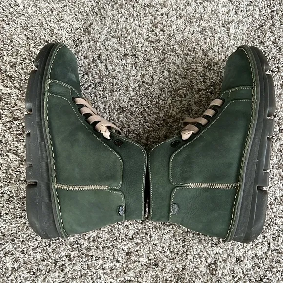 OnFoot Women's Cozy-Lined Sneaker Boots Leather Green