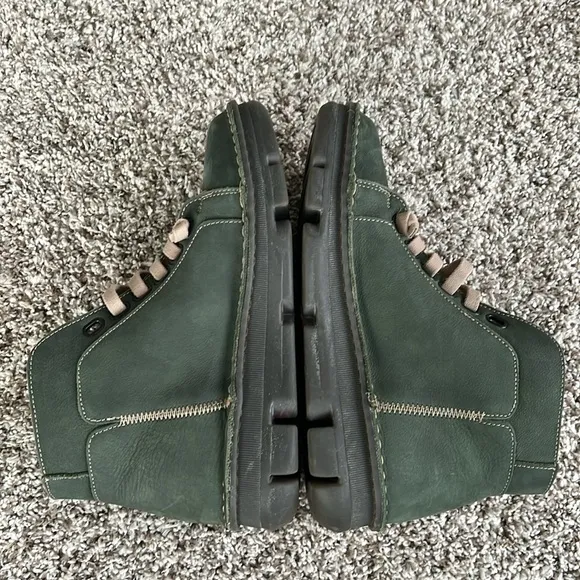 OnFoot Women's Cozy-Lined Sneaker Boots Leather Green