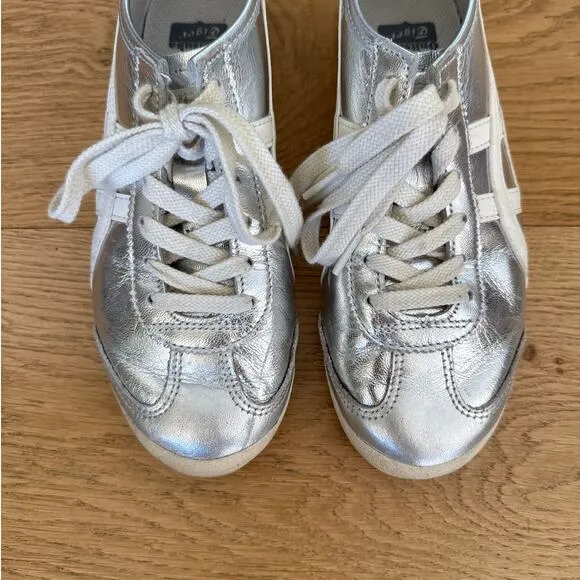 Onitsuka Tiger - Sneaker Shoes in Silver &amp; Beige
